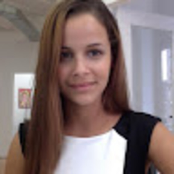 Meet your Posher, Mariana - Picture 1 of 1